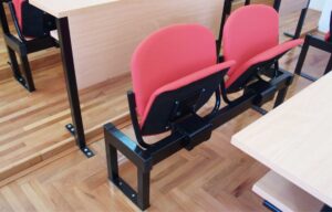 Amfiteatarski set 1, sa mehanizmom za podizanje sjedišta